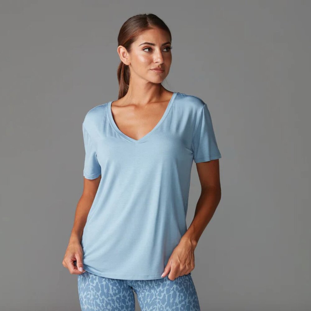 NWT Tavi Navy Everyday V-Neck Tee